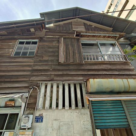 Jerry'S Mazehut Hostel ไถหนาน ภายนอก รูปภาพ