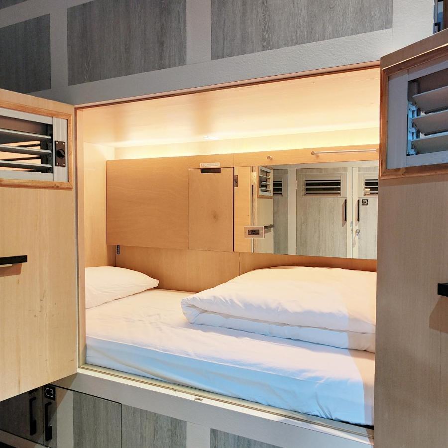 Jerry'S Mazehut Hostel ไถหนาน ภายนอก รูปภาพ