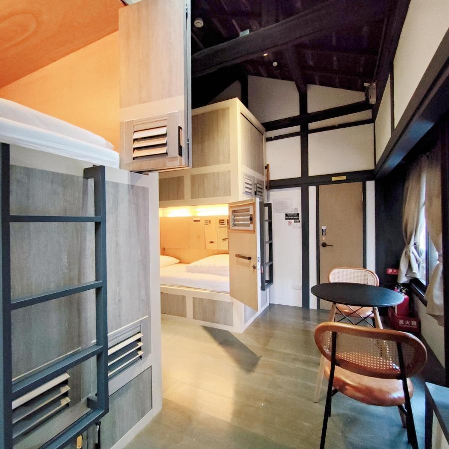 Jerry'S Mazehut Hostel ไถหนาน ภายนอก รูปภาพ