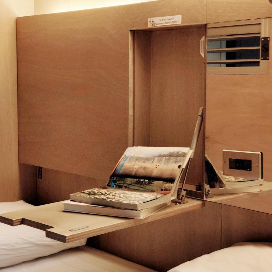Jerry'S Mazehut Hostel ไถหนาน ภายนอก รูปภาพ