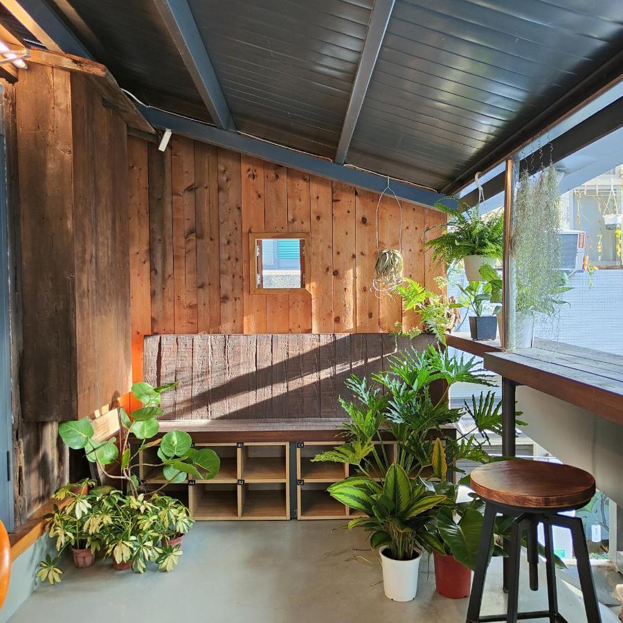 Jerry'S Mazehut Hostel ไถหนาน ภายนอก รูปภาพ
