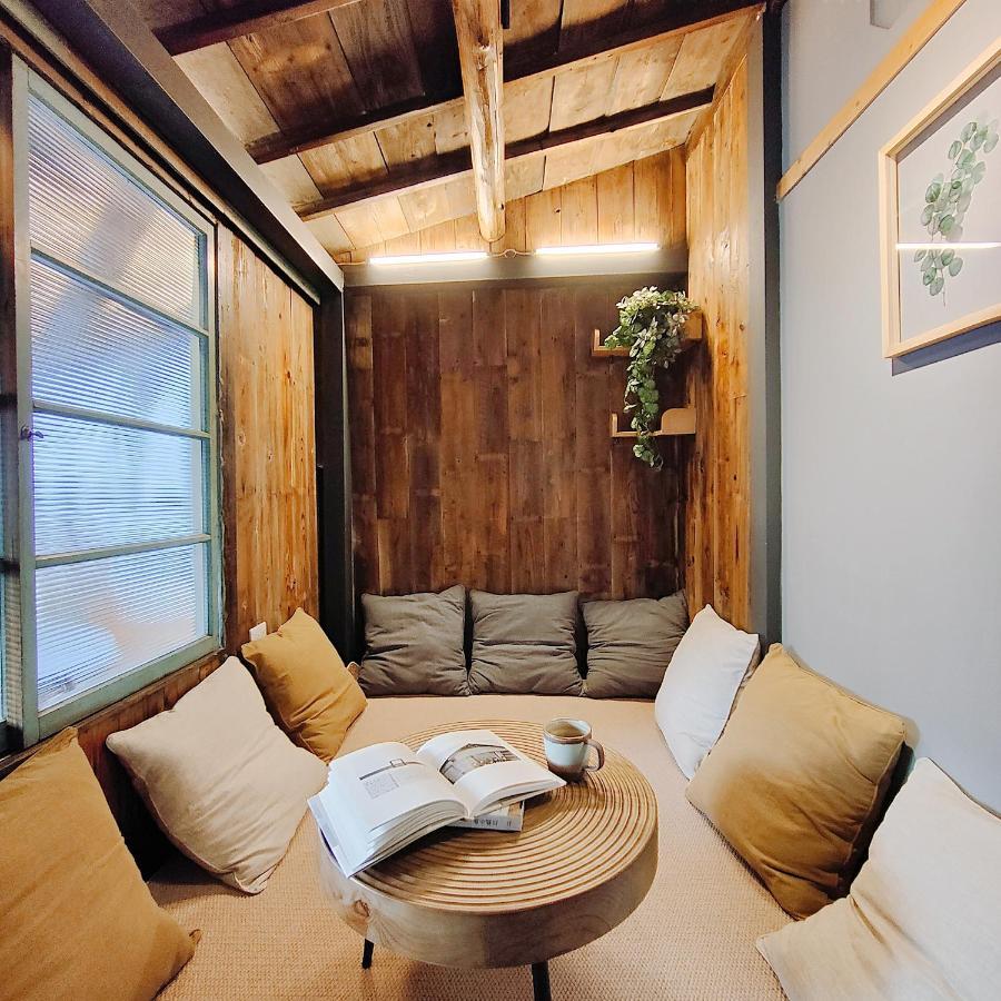 Jerry'S Mazehut Hostel ไถหนาน ภายนอก รูปภาพ